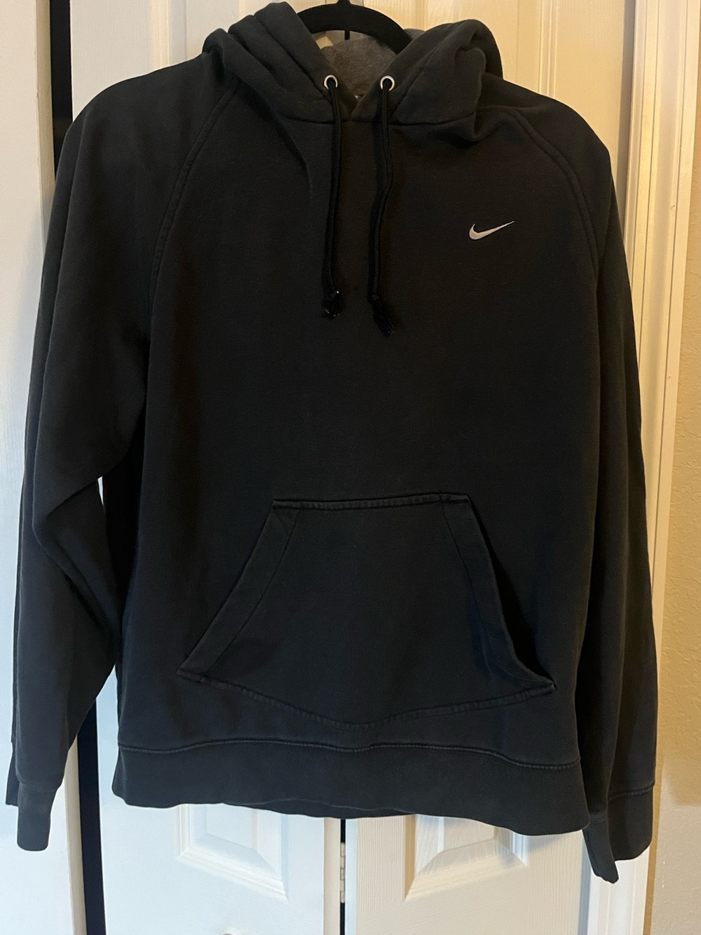 NIKE unisex black hooded fleece sweater with grey hood size Medium